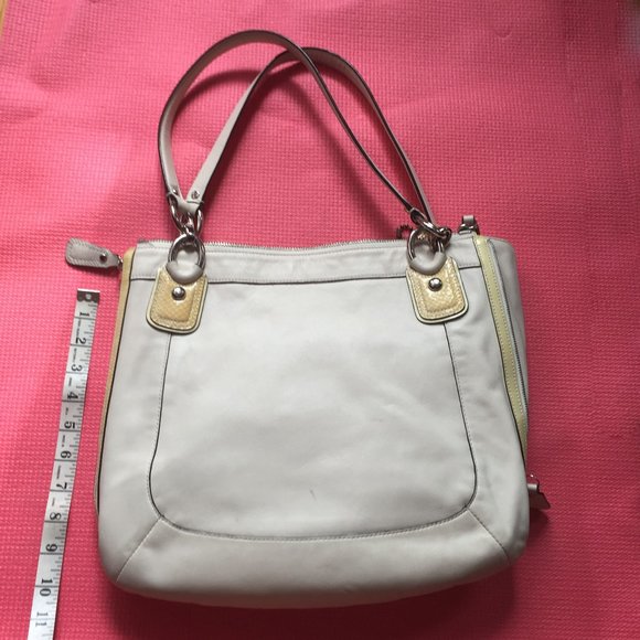 COACH Kristin Spectator Handbag  with 🐍  EXPANDABLE  Sides  👀 EUC - Picture 2 of 10